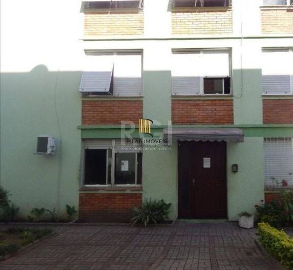 Apartamento em Porto Alegre, no bairro Cristal, com 2 dormitório(s), e 2 banheiros, à venda. - Pilar Imóveis