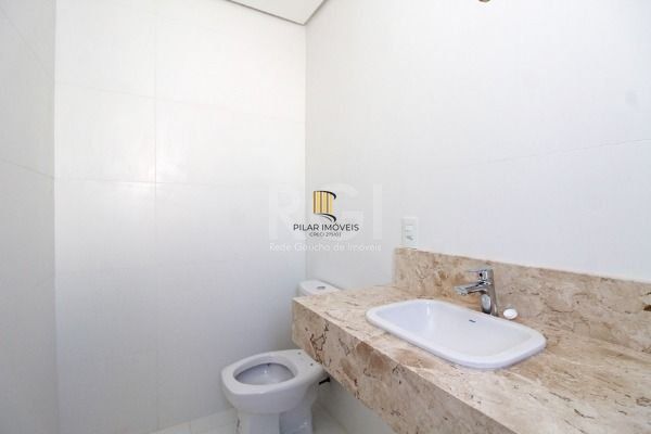 Casa Condominio para Venda - 364m², 3 dormitórios, sendo 3 suites, 2 vagas - Pedra Redonda