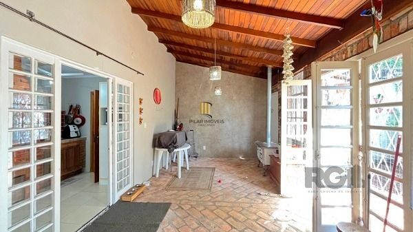 Casa Condominio em Porto Alegre, no bairro Santa Tereza, com 3 dormitório(s), e 3 banheiros, à venda.