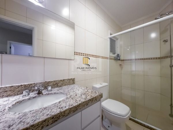 Casa em Porto Alegre, no bairro Vila Conceição, com 3 dormitório(s), e 3 banheiros, à venda.
