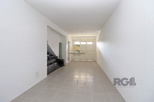 Sobrado para Venda - 100m², 3 dormitórios, sendo 3 suites, 2 vagas - Portal Do Guarujá