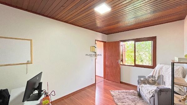 Casa 3 dormitórios no bairro Hípica