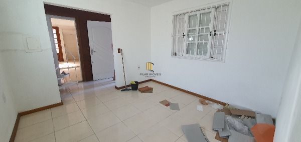 Casa para Venda - 160m², 4 dormitórios, sendo 2 suites, 4 vagas - Urubatã