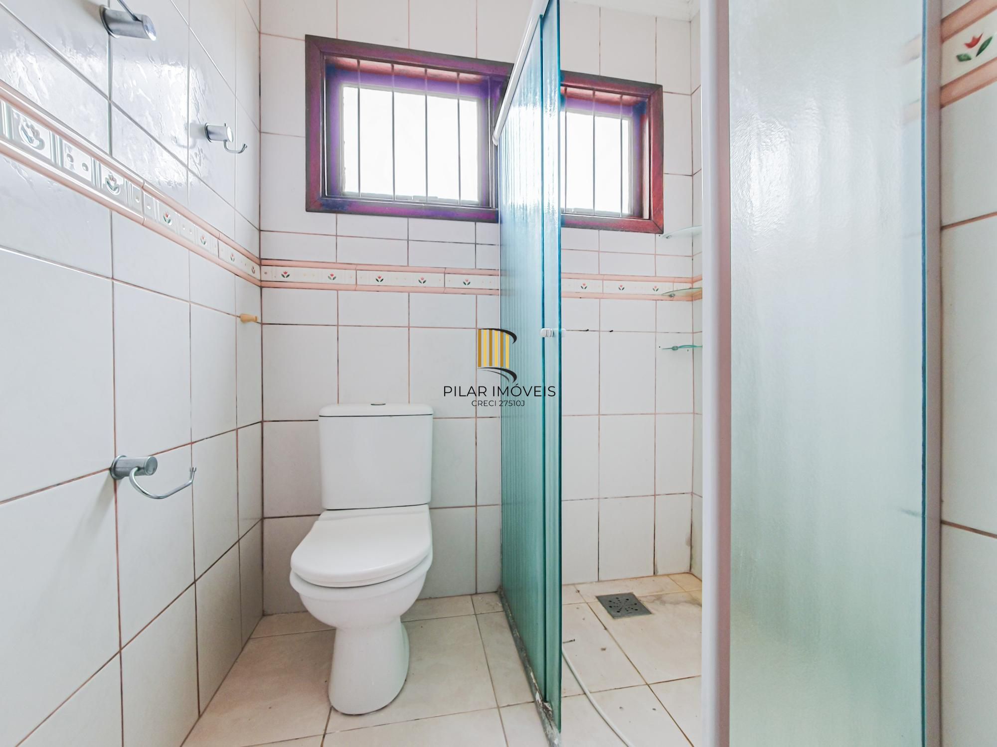 Casa com piscina para Venda - 189.91m², 3 dormitórios, sendo 1 suítes, 2 vagas - Hípica
