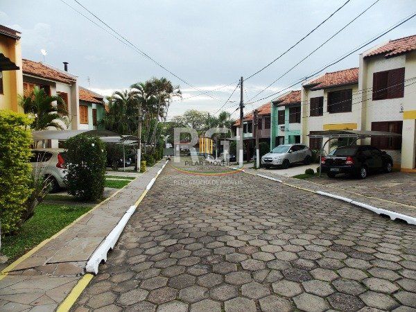 Casa Condominio para Venda - 220m², 3 dormitórios, sendo 1 suites, 4 vagas - Hípica