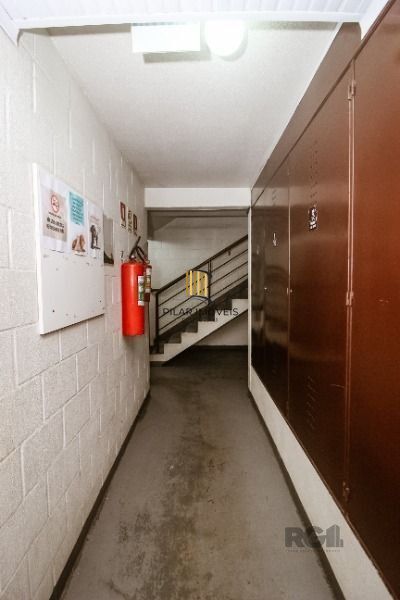 Apartamento em Porto Alegre, no bairro Vila Nova, com 2 dormitório(s), e 2 banheiros, à venda.
