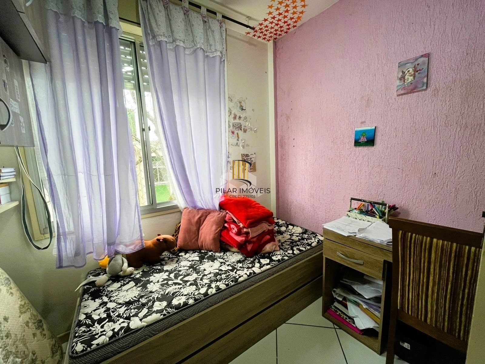 Apartamento 2 dormitórios, perto de todos recursos do bairro.