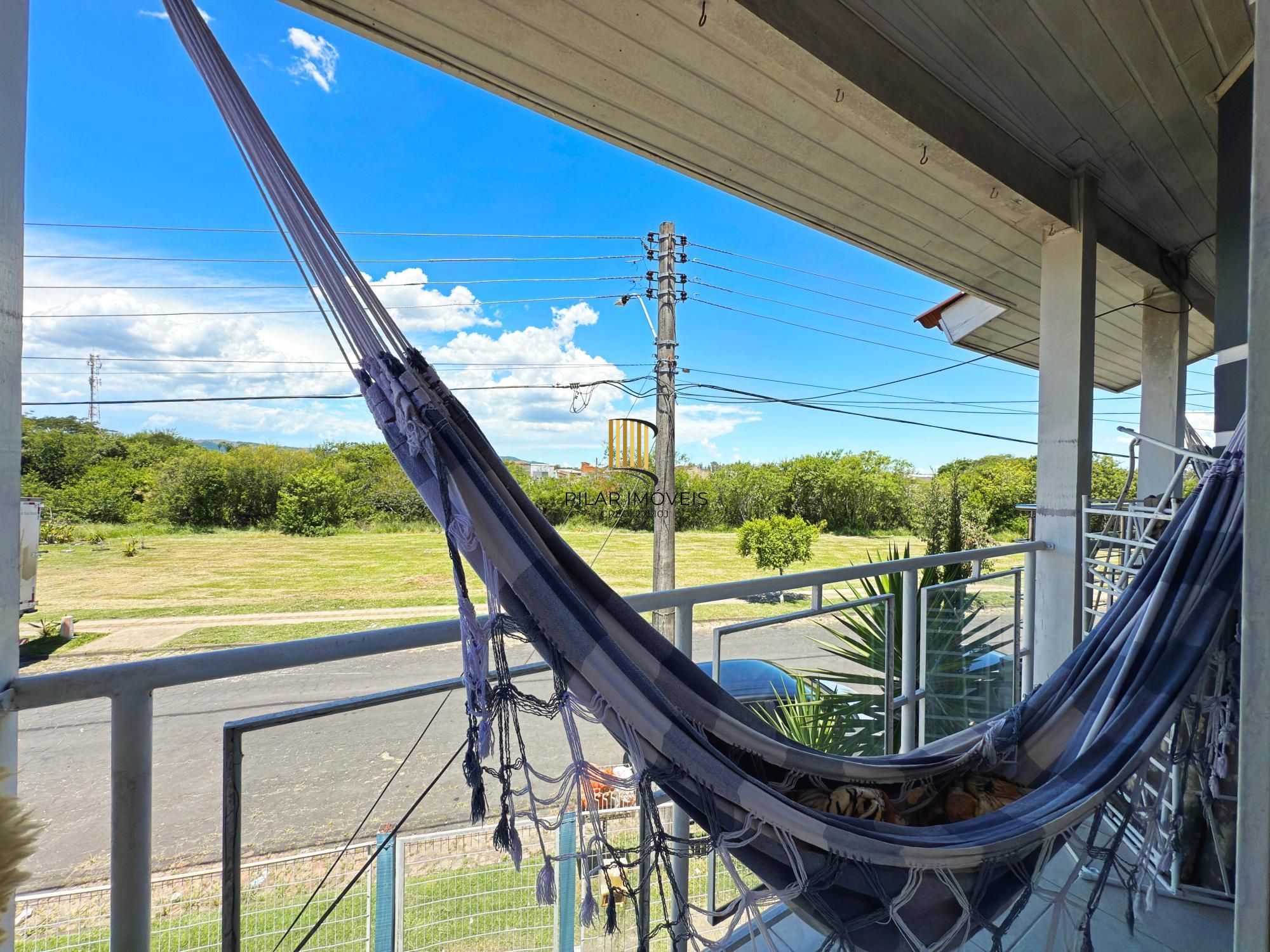 Casa 2 dormitórios no bairro Hípica