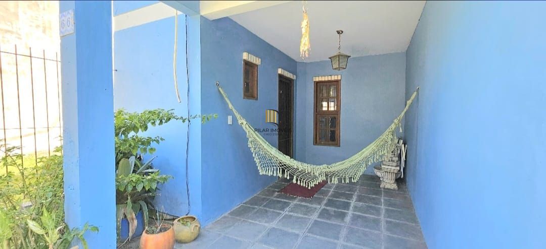 Casa em Porto Alegre, no bairro Hípica, com 2 dormitório(s), e 2 banheiros, à venda.