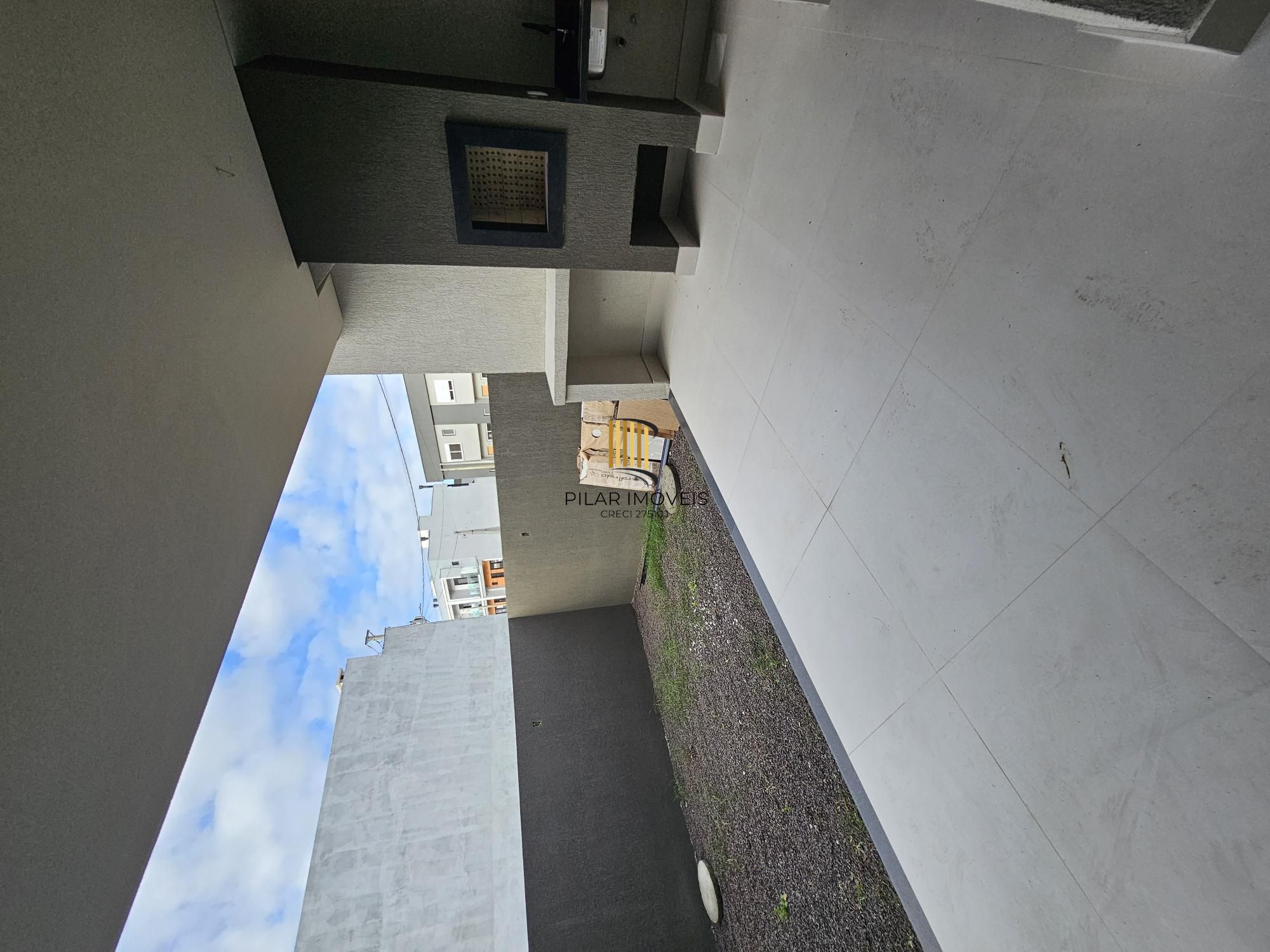 Casa Condominio em Porto Alegre, no bairro Campo Novo, com 3 dormitório(s), e 3 banheiros, à venda.