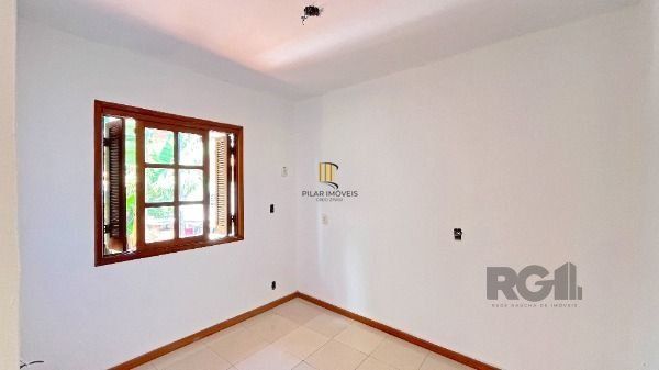 Casa para Venda - 144m², 2 dormitórios, 2 vagas - Lomba do Pinheiro