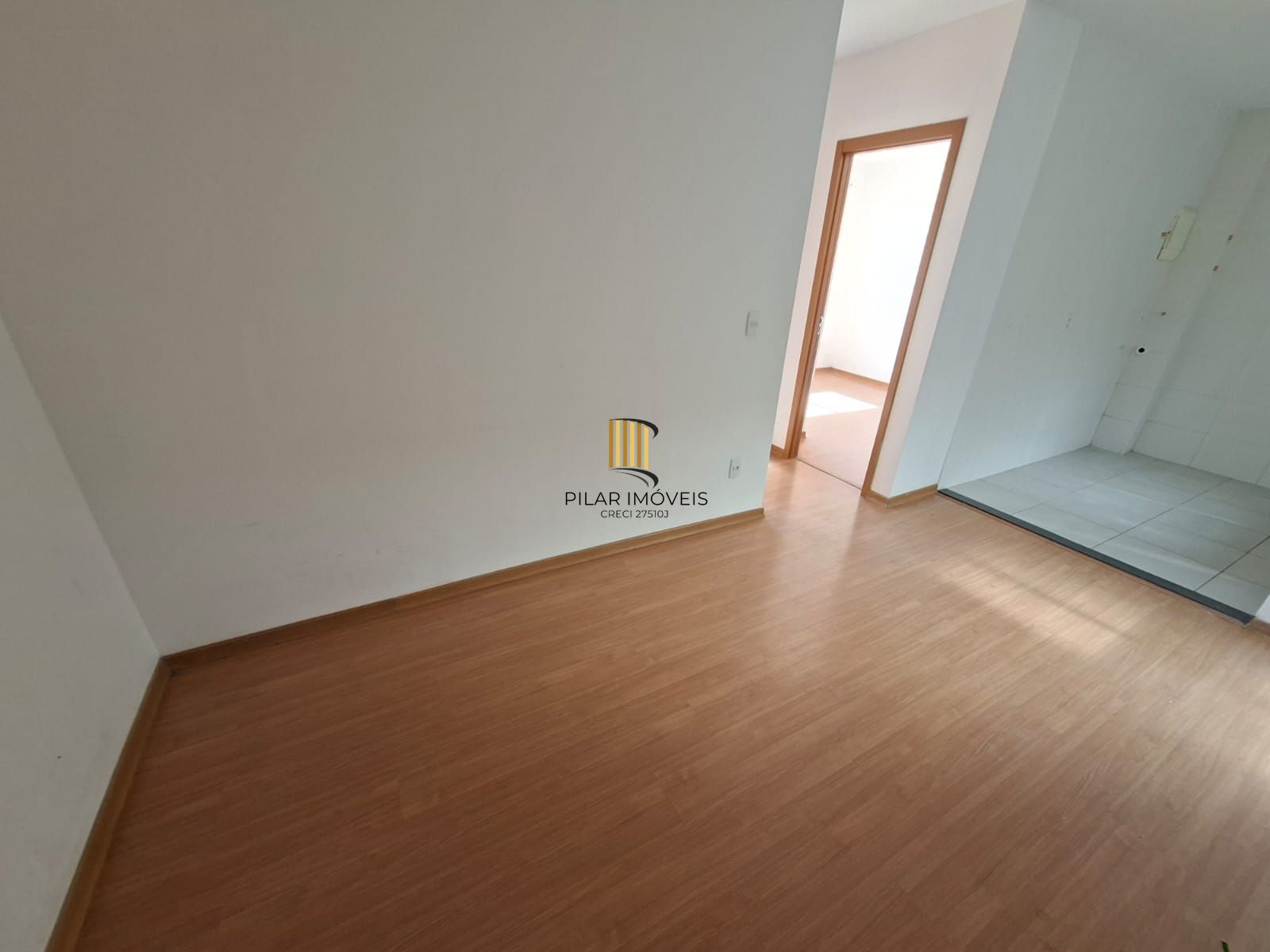 Apartamento de 02 dormitorios com vaga de garagem no bairro Cavalhada- VENDA!!