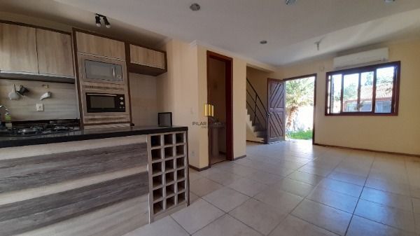 Casa para Venda - 68m², 2 dormitórios, Hípica