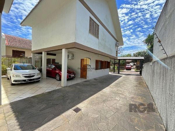 Casa Condominio para Venda - 197m², 3 dormitórios, sendo 1 suites, 2 vagas - Tristeza