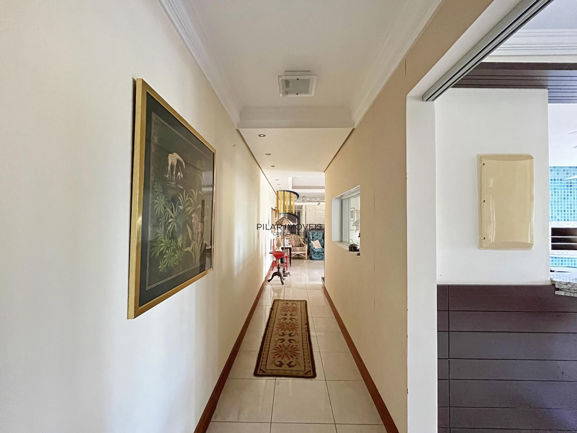Apartamento na Tristeza  com 3 dormitórios, 1 suite, sacada , churrasqueira e 3 vagas