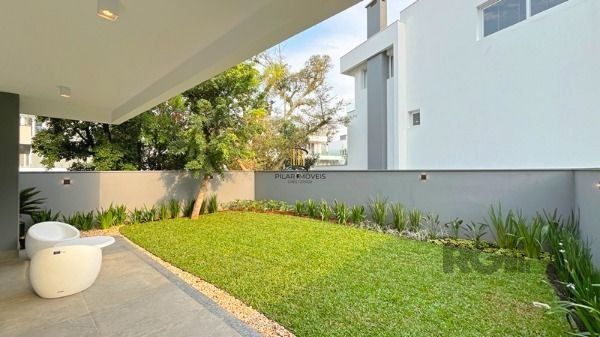 Casa Condominio para Venda - 364m², 3 dormitórios, sendo 3 suites, 2 vagas - Pedra Redonda