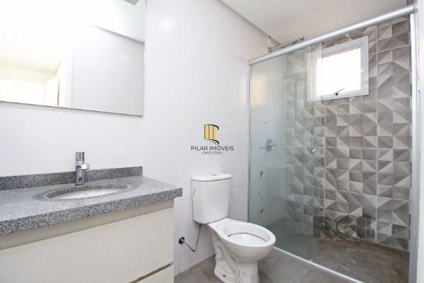 Casa Condominio em Porto Alegre, no bairro Ipanema, com 3 dormitório(s), e 3 banheiros, à venda.