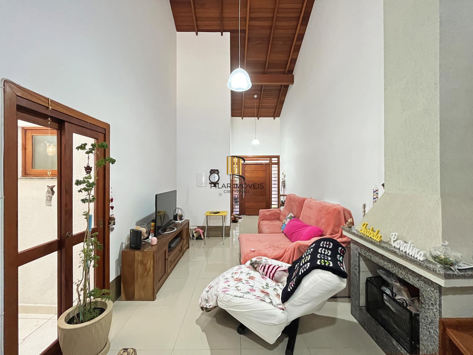 Casa  3 dormitórios, sendo 2 suites no Residencial Hipica Boulevard - zona sul de Porto Alegre.
