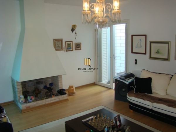 Casa para Venda - 181m², 3 dormitórios, sendo 1 suites, 2 vagas - Ipanema