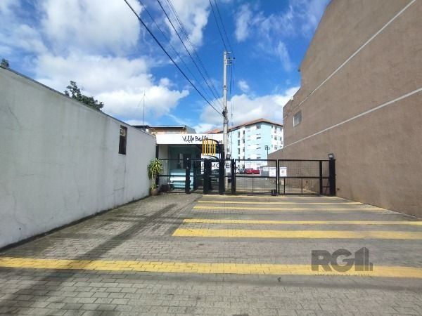 Apartamento em Porto Alegre, no bairro Vila Nova, com 2 dormitório(s), e 2 banheiros, à venda.