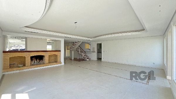 Casa no Jardim do Sol com 4D, sendo 2 suítes e 4 vagas de garagem