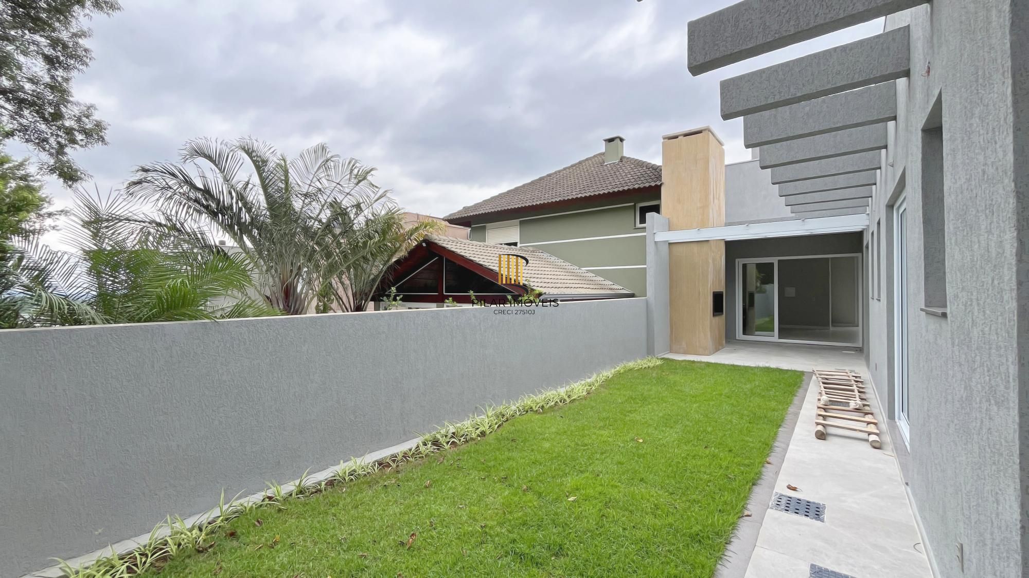 Casa Condominio em Porto Alegre, no bairro Hípica, com 3 dormitório(s), e 3 banheiros, à venda.
