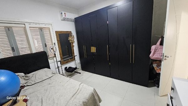 Casa em Porto Alegre, no bairro Hípica, com 3 dormitório(s), e 3 banheiros, à venda.
