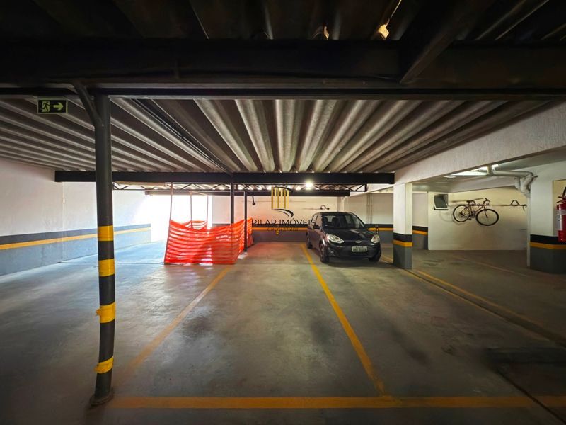 Apartamento com 2 dormitórios, 2 vagas, 65m2 coração do Menino Deus.