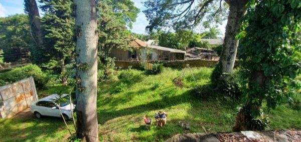 Terreno em Porto Alegre, no bairro Belém Novo, à venda.
