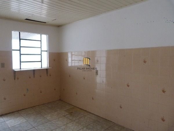 Casa para Venda - 90m², 3 dormitórios, 1 vaga - Restinga