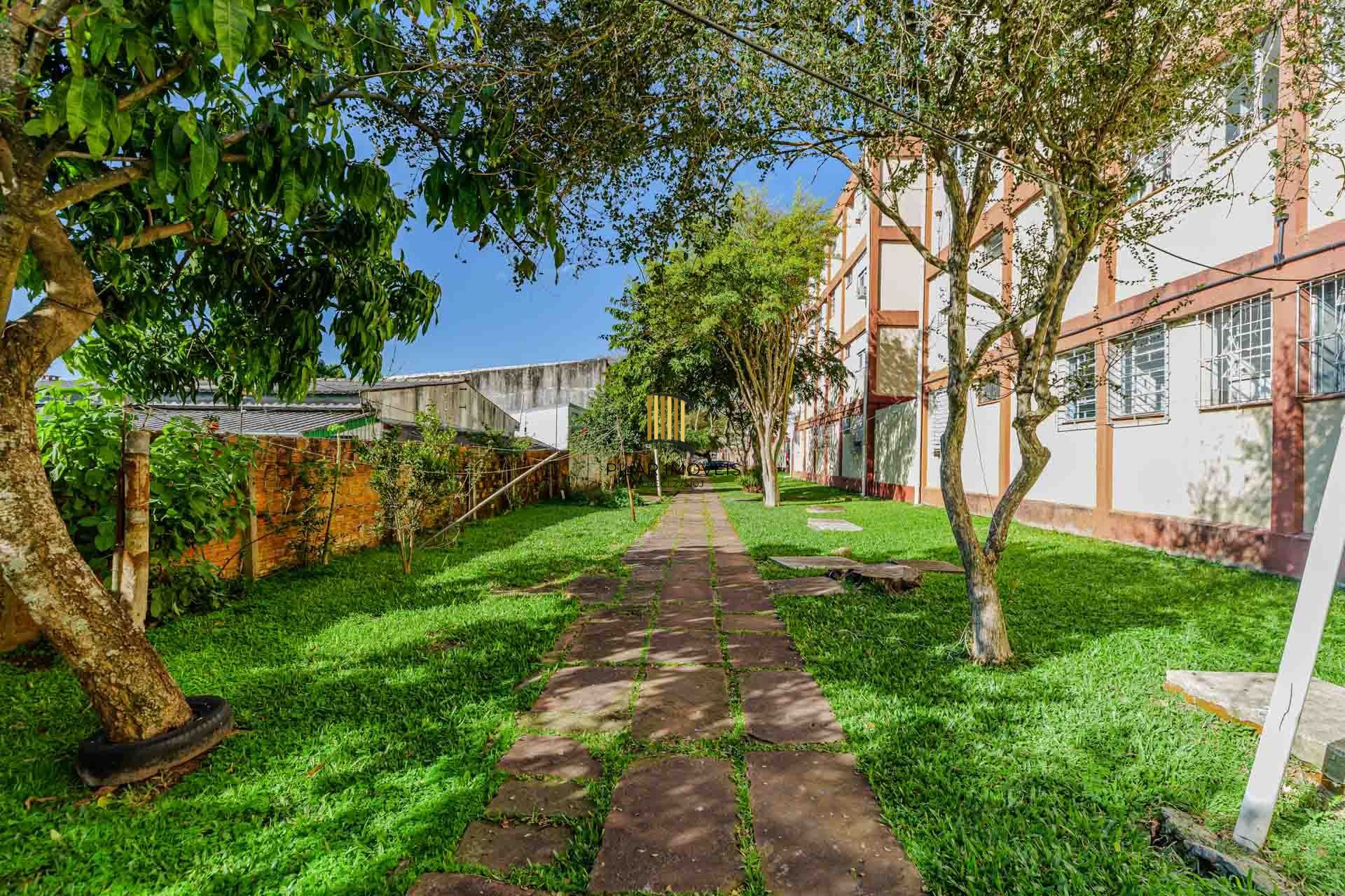 Apartamento com 2 dormitórios no Bairro Camaquã.