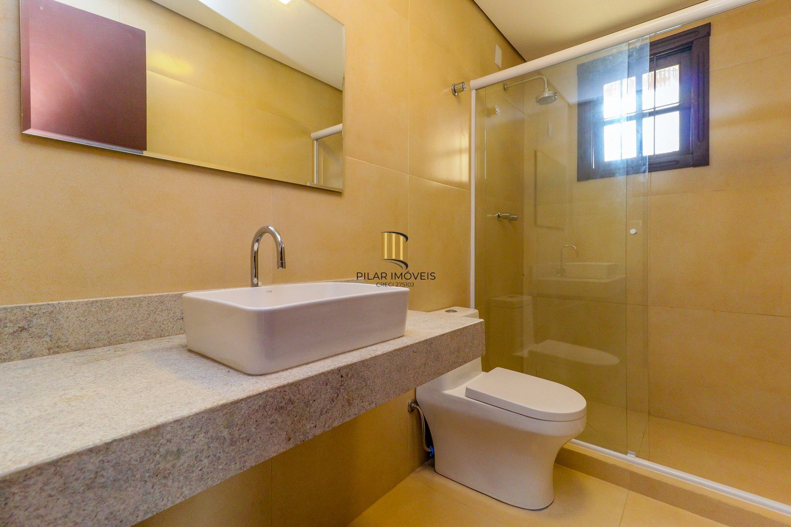 Excelente residência com 4 dormitórios