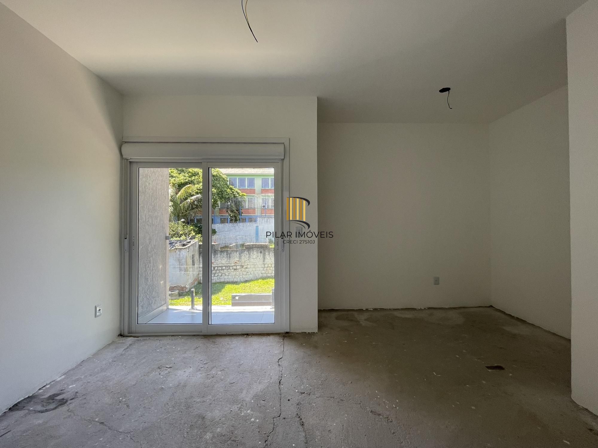 Casa Condominio em Porto Alegre, no bairro Nonoai, com 2 dormitório(s), e 2 banheiros, à venda.