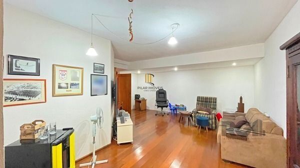 Casa 3 dormitórios no bairro Nonoai