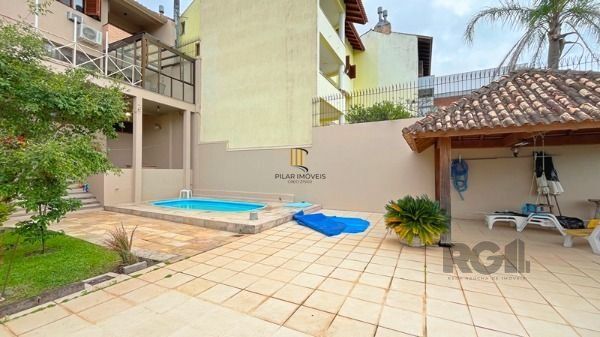 Casa 3 dormitórios no bairro Nonoai