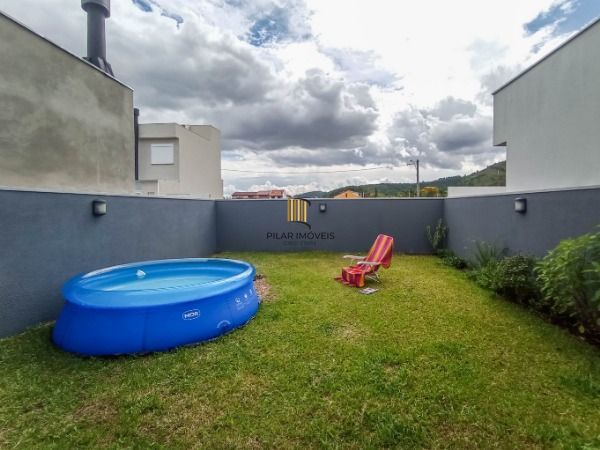 Casa Condominio para Venda - 200m², 3 dormitórios, sendo 1 suites, 2 vagas - Hípica