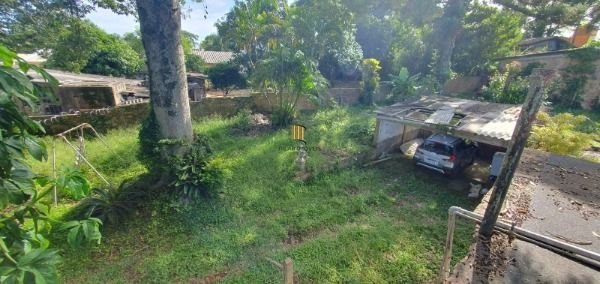 Terreno em Porto Alegre, no bairro Belém Novo, à venda.