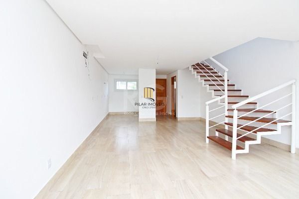 Casa para Venda - 120m², 3 dormitórios, sendo 1 suites, 2 vagas - Hípica
