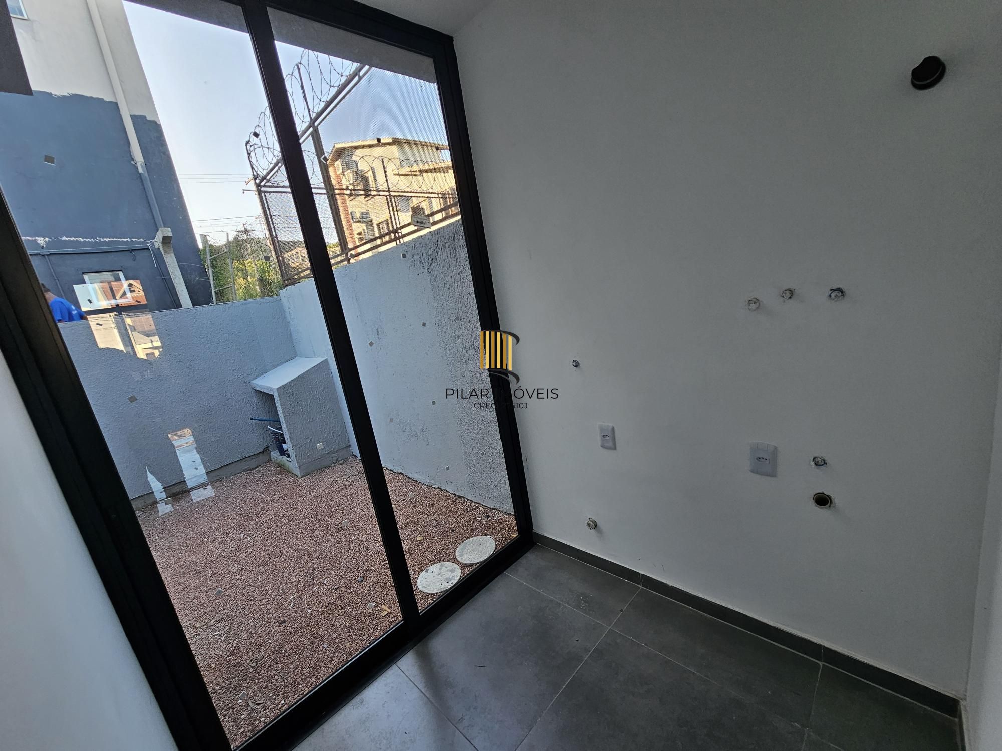Casa 3 dormitórios no bairro Hípica