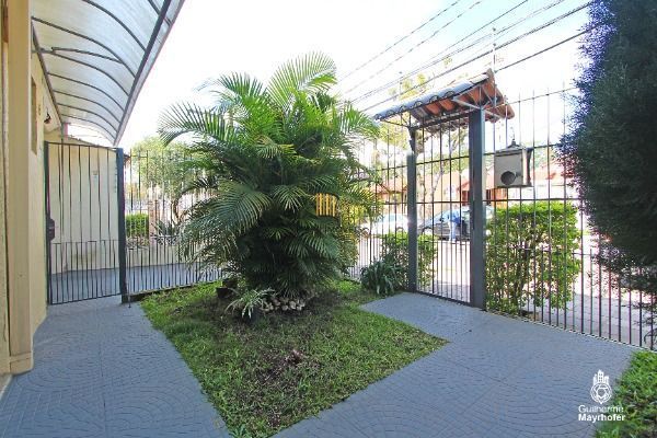 Casa para Venda - 229.6m², 3 dormitórios, sendo 1 suites, 4 vagas - Cavalhada