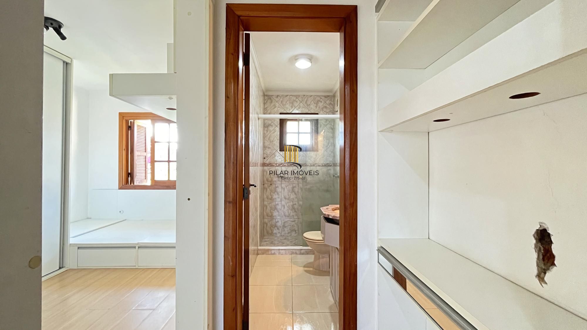 Casa 5 dormitórios no bairro Ipanema