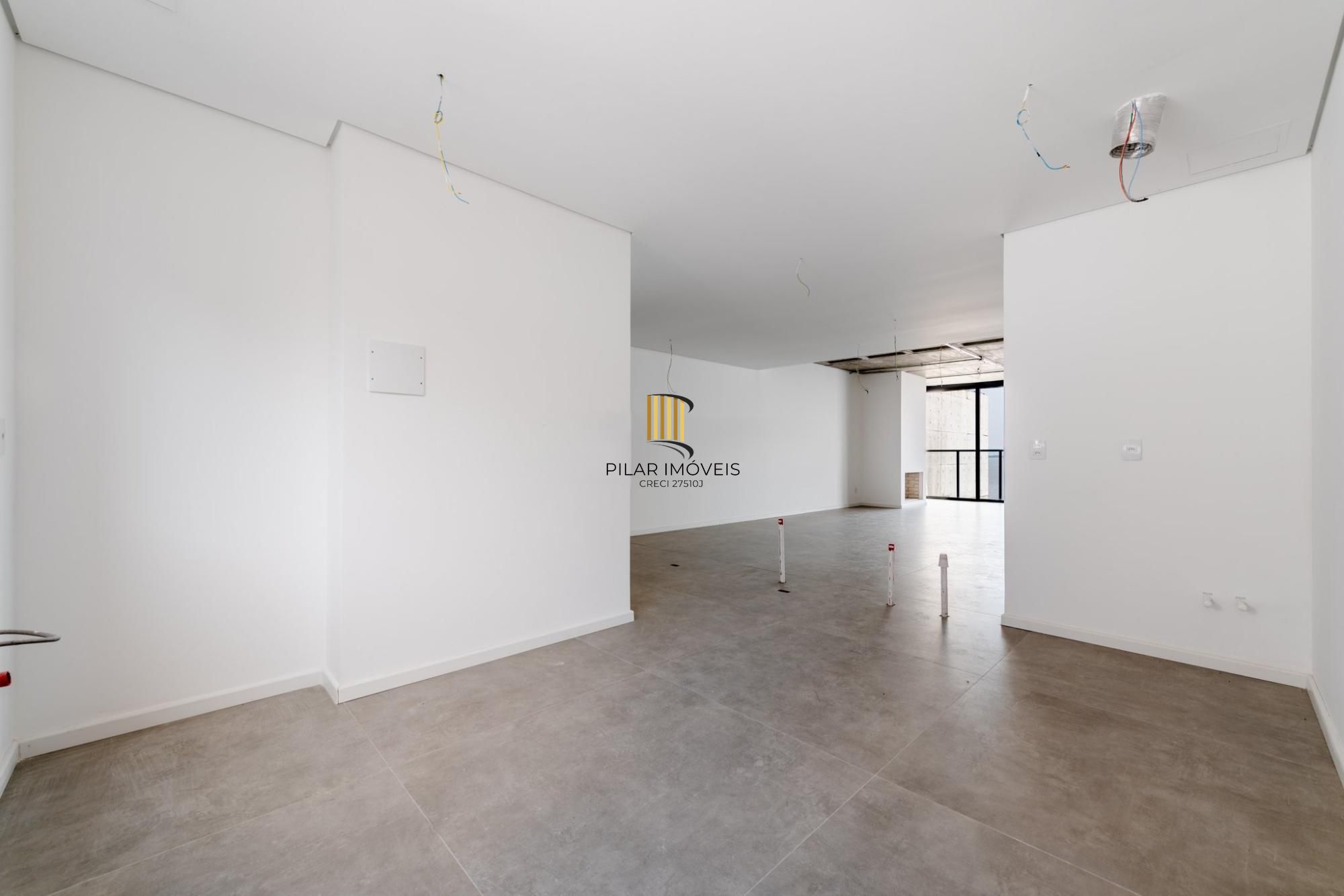 Belíssimo apartamento com projeto diferenciado e vista deslumbrante para o pôr do sol do Guaíba.