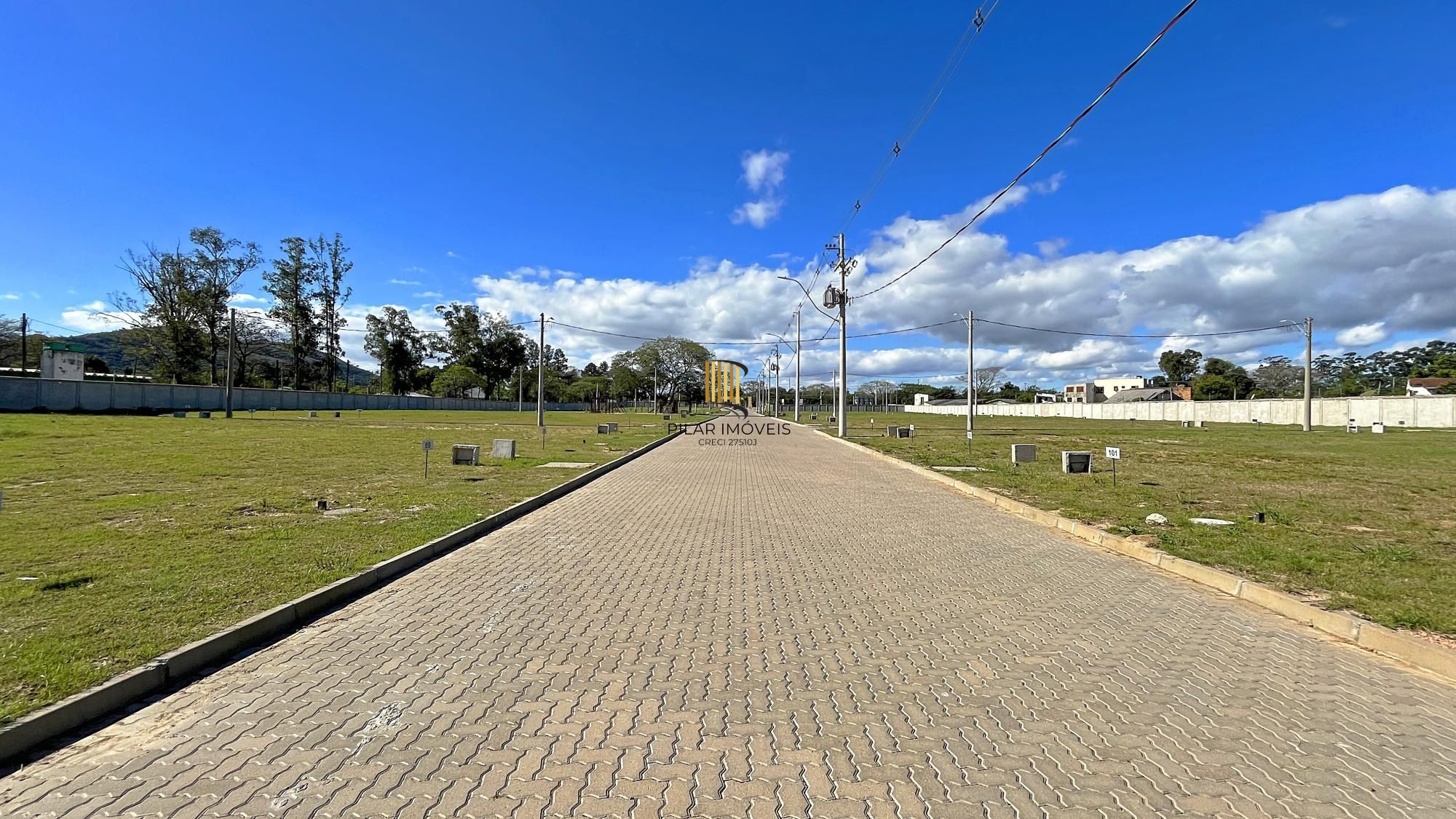 Casa de Condomínio 3 dormitórios no bairro Hípica