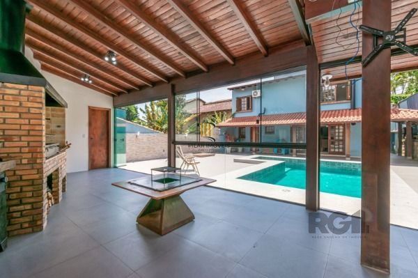 Casa 4 dormitórios no bairro Jardim Isabel