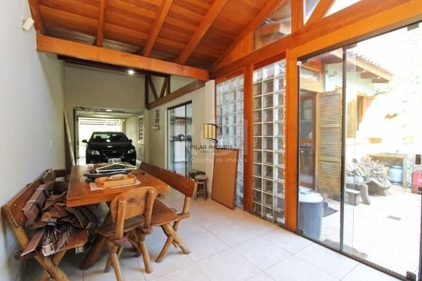 Casa para Venda - 154m², 3 dormitórios, sendo 1 suites, 4 vagas - Ipanema