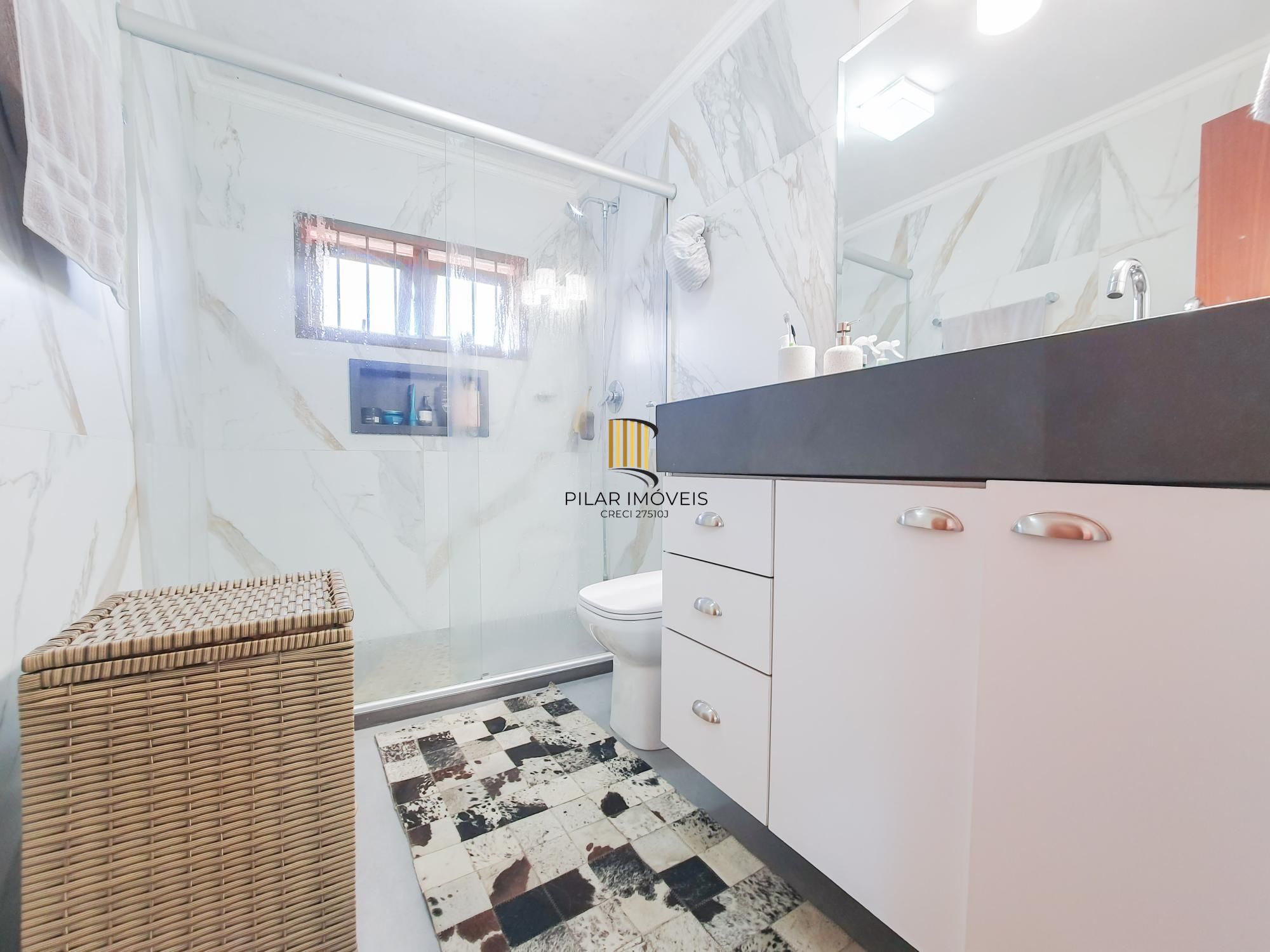 Casa em condomínio mobiliada, 3 dormitórios