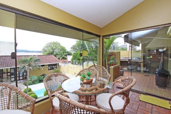 Casa para Venda - 287.96m², 4 dormitórios, sendo 1 suites, 4 vagas - Imperial Parque - Pilar Imóveis