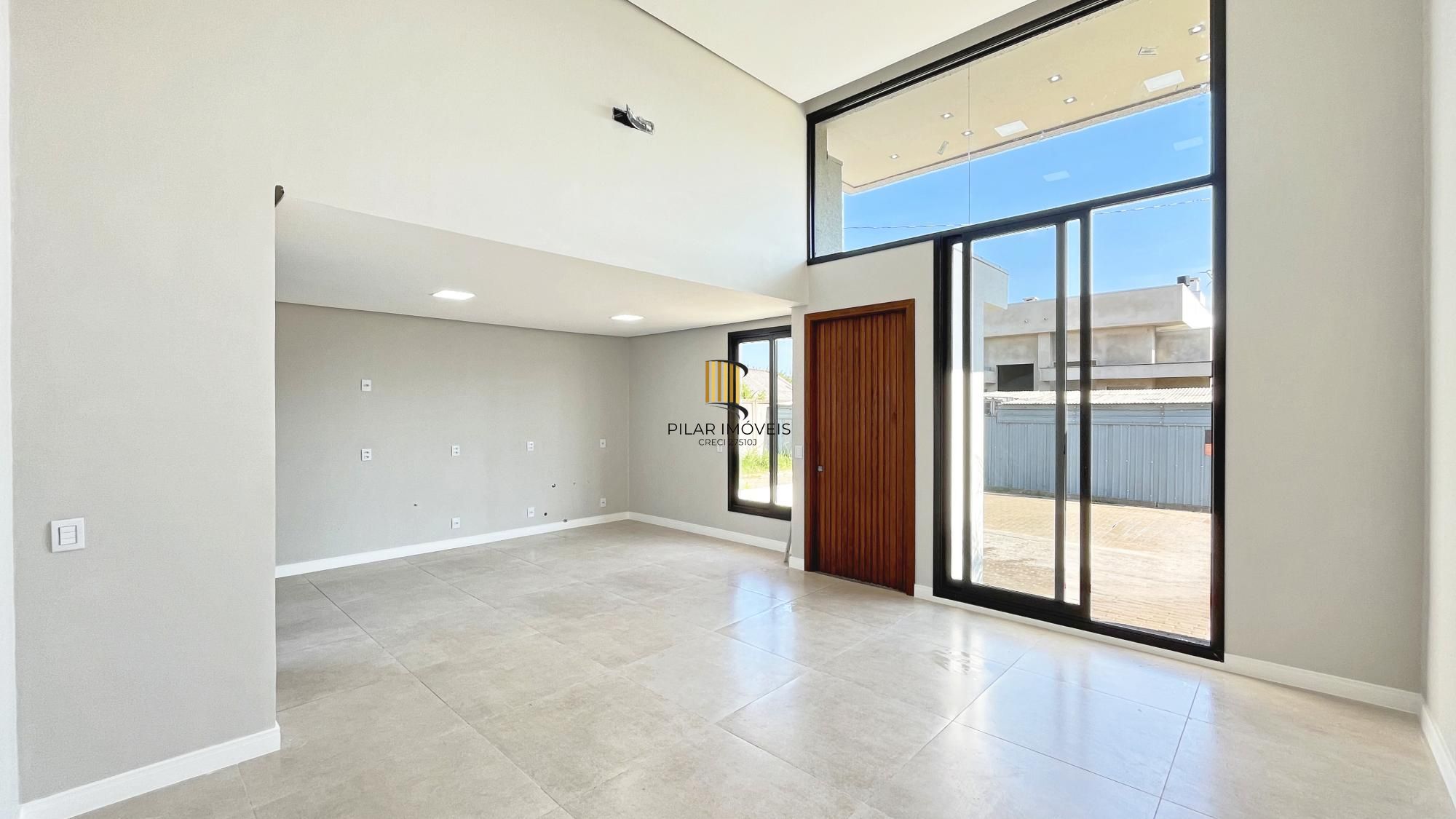 Casa Condominio em Porto Alegre, no bairro Hípica, com 3 dormitório(s), e 3 banheiros, à venda.