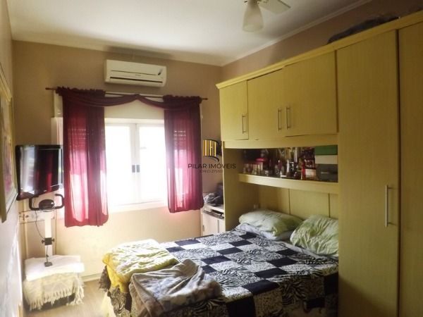 Apartamento para Venda - 80m², 3 dormitórios, 1 vaga - Menino Deus