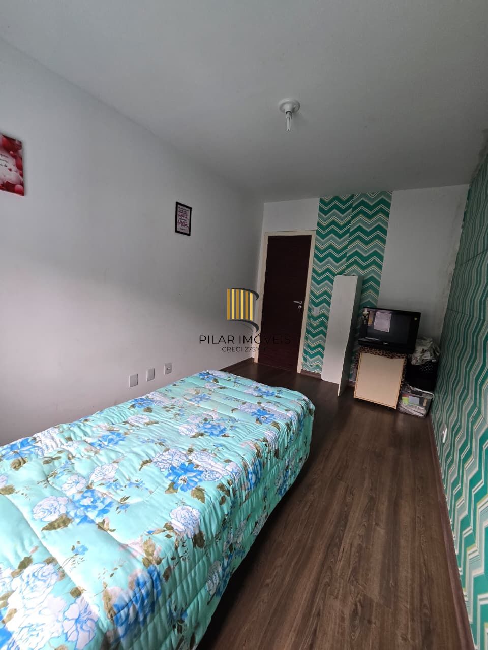 Casa 3 dormitórios no bairro Hípica
